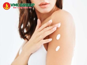 Tween 80 trong mỹ phẩm là chất nhũ hóa giúp ổn định sản phẩm
